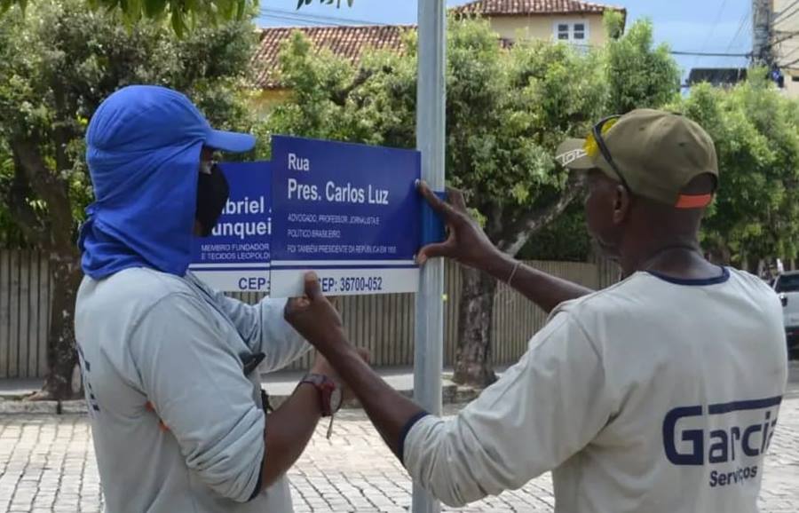 Prefeitura realiza melhorias na sinalização de ruas e avenidas de Leopoldina