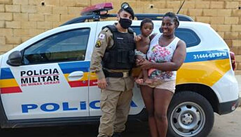 Por telefone, PM orienta pai e salva a vida de bebê que engasgou em Cataguases