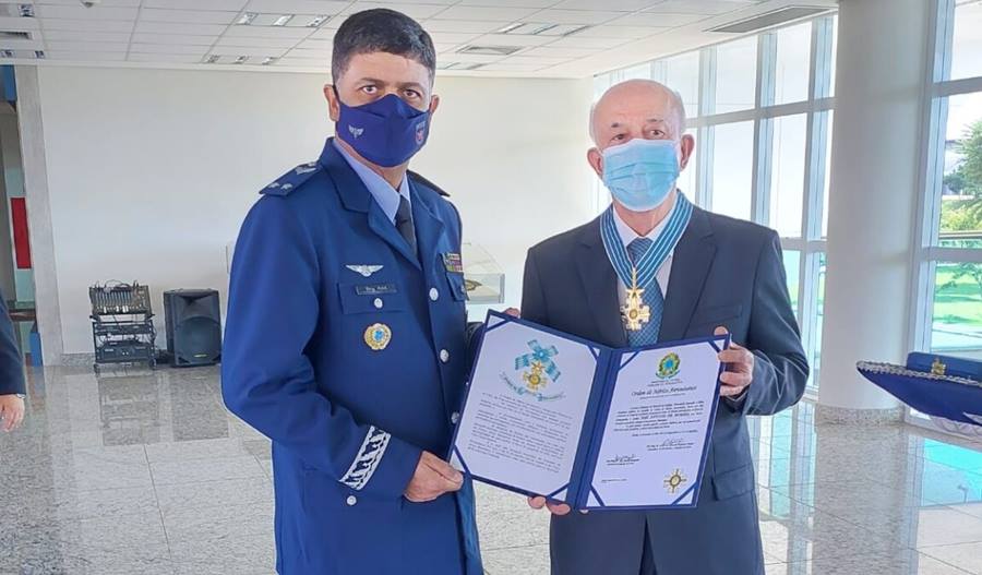 Delegado leopoldinense recebe mais alta homenagem do comando da Aeronáutica