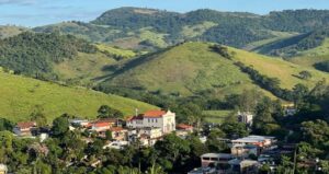 Ministério Público denuncia prefeito de Argirita por contratações irregulares e descumprimento de concurso