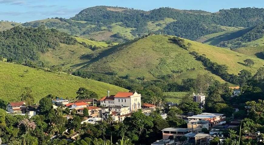 Jovem com deficiência é internado em estado grave após ser agredido dentro de casa em Argirita