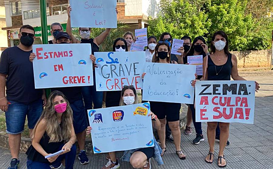 Greve da Educação em Minas reivindica Piso Salarial