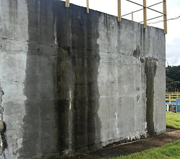 Leopoldina continua com obras do esgotamento sanitário paralisadas