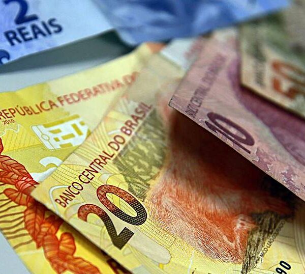 Saiba como solicitar o dinheiro ‘esquecido’ nos bancos a partir desta segunda