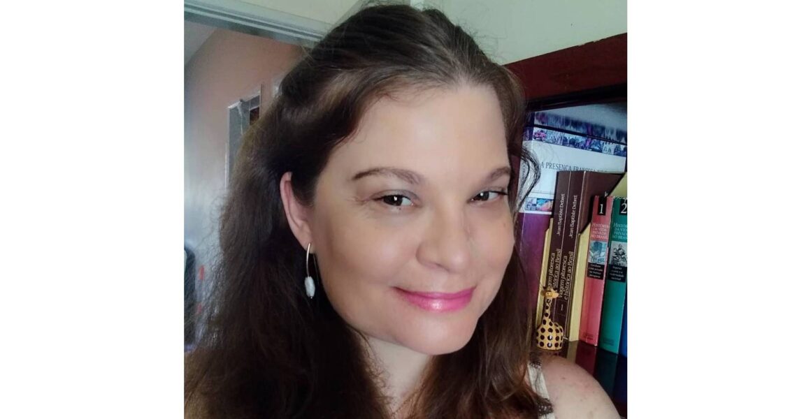 Professora leopoldinense palestra em live promovida pelo Conselho Federal de Biblioteconomia