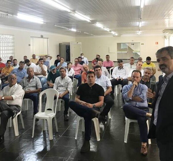 Leopoldina sedia reunião para elaboração de Arranjo Produtivo Local (APL) da pecuária leiteira