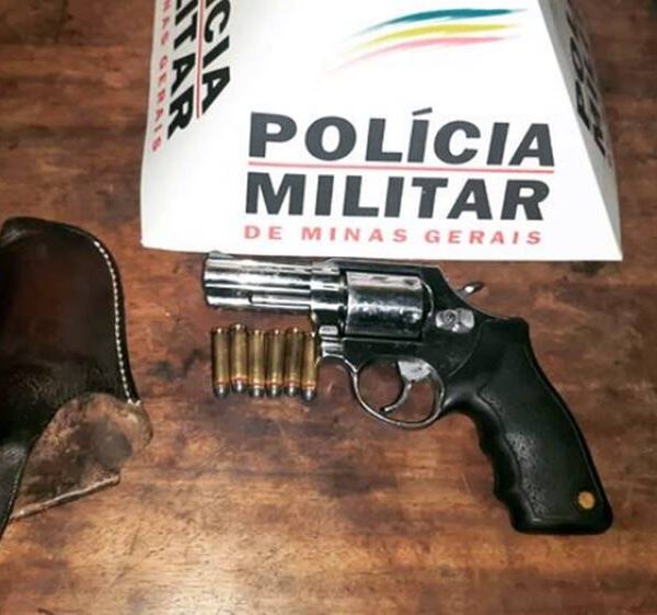 Polícia Militar apreende arma de fogo durante fiscalização no ‘Limoeiro’ em Leopoldina