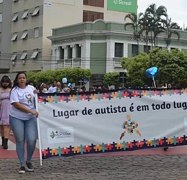Dia Mundial de Conscientização sobre o Autismo é celebrado com caminhada em Leopoldina