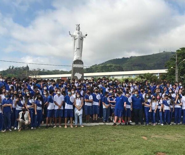 Projeto ‘CIC pela Paz’ do Colégio Imaculada Conceição em Leopoldina destaca paz entre nações