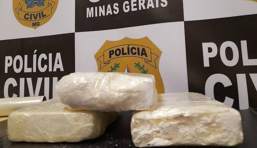 Quatro pessoas são presas pela Polícia Civil durante operação contra o tráfico em Juiz de Fora