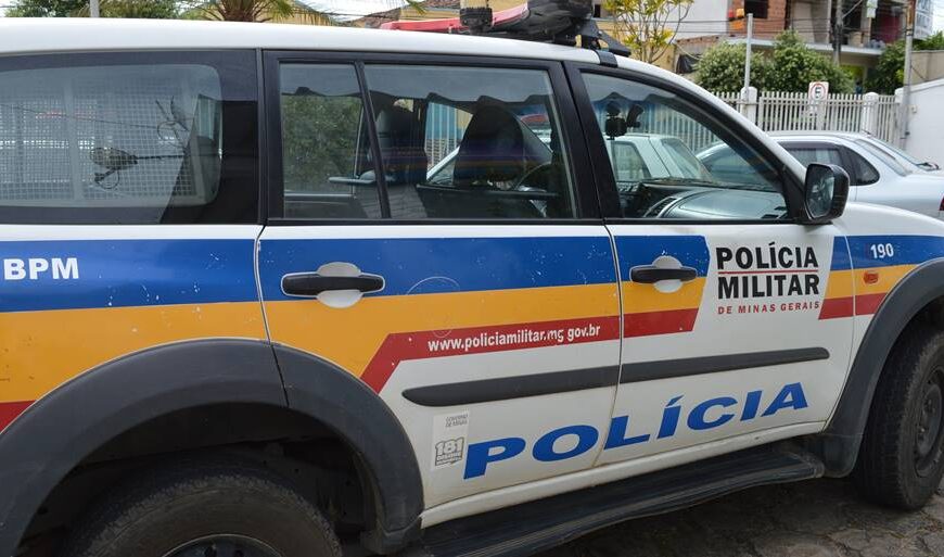 Filho mata pai a facadas em Recreio