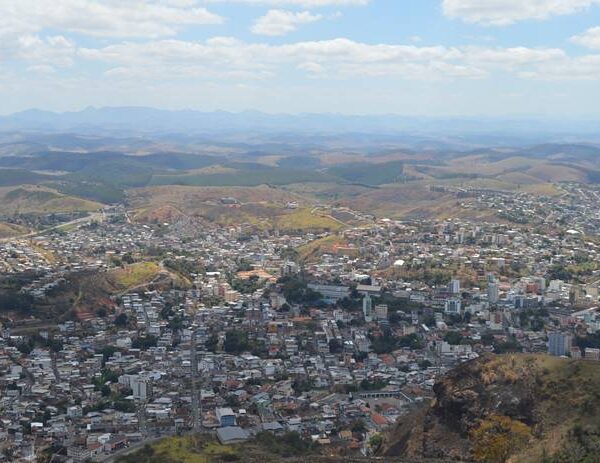 Prefeitura de Leopoldina abre 6 vagas para área de assistência social