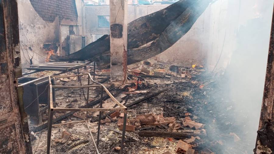 Fábrica de móveis pega fogo e mobiliza Corpo de Bombeiros em Bicas