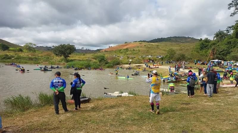 Encontro Ecológico de Canoagem reúne dezenas de participantes em São João Nepomuceno