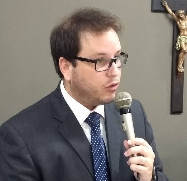 Vereador Rodrigo Pimentel presta contas à população leopoldinense