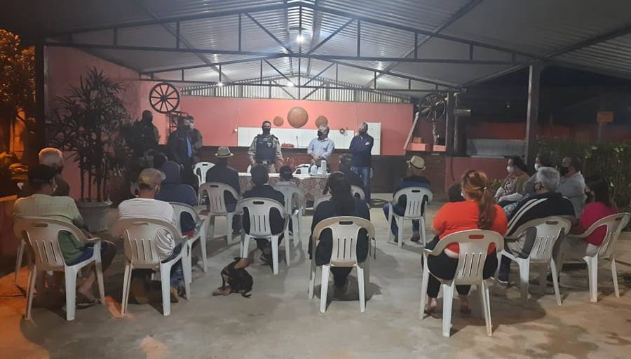 PM faz reunião com proprietários rurais de comunidade em Leopoldina