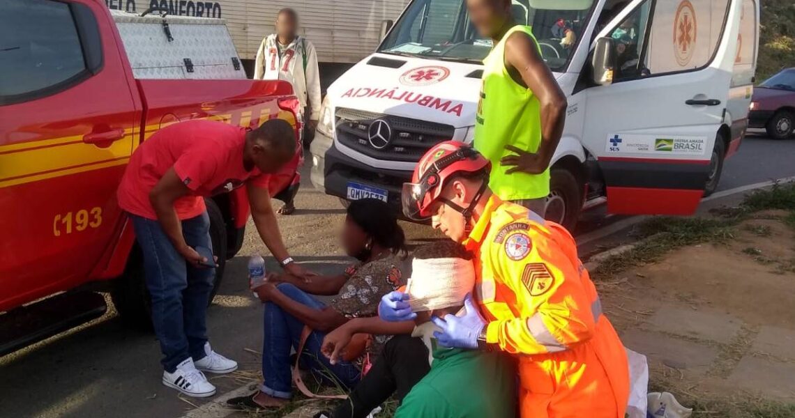 Ciclista fica ferido em acidente no trevo do Alto do Cemitério em Leopoldina