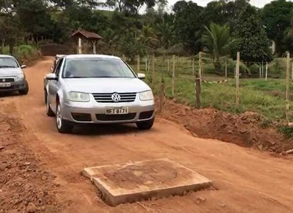 Moradores cobram retomada de obras na estrada da Boa Sorte em Leopoldina