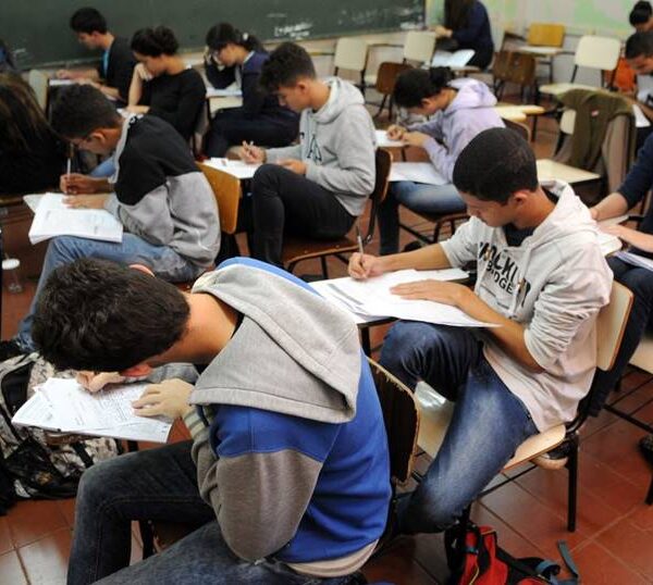 Inscrições para o Encceja terminam neste sábado