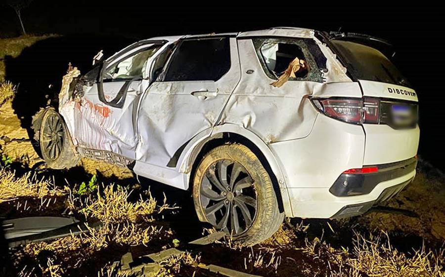 Dois jovens morrem em capotamento na LMG-850 entre Ubá e Rodeiro