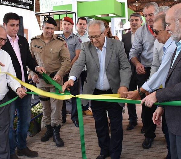 Abertura oficial da 84ª Expoleo reúne autoridades e lideranças locais e estaduais