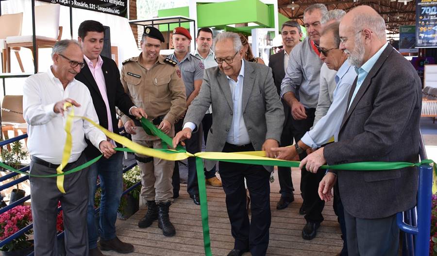 Abertura oficial da 84ª Expoleo reúne autoridades e lideranças locais e estaduais
