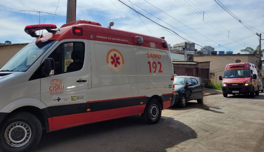 Bombeiros e equipe do SAMU reanimam idoso com parada cardiorrespiratória