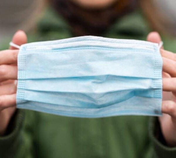 Uso de máscara passa a ser facultativo em ambientes fechados em Leopoldina