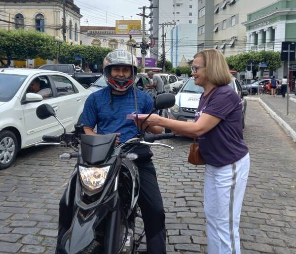 Blitz educativa marca o início da campanha ‘Agosto Lilás’ em Leopoldina