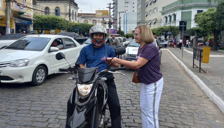 Blitz educativa marca o início da campanha ‘Agosto Lilás’ em Leopoldina