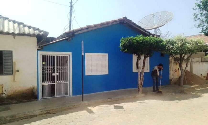 Projeto desenvolvido por vereador em Laranjal revitaliza moradias com apoio do comércio