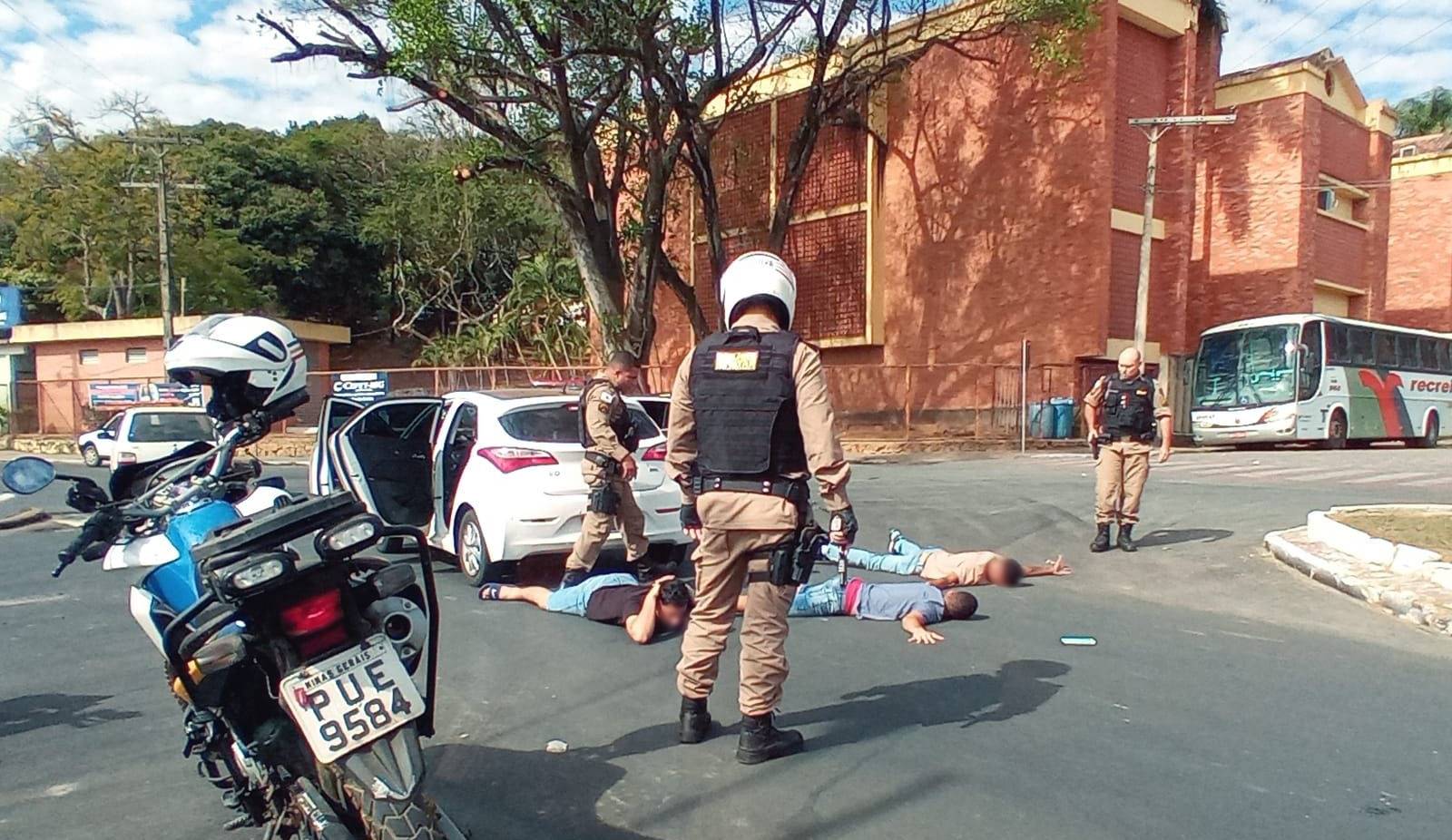 Quatro suspeitos de estelionato em Viçosa são presos em Leopoldina