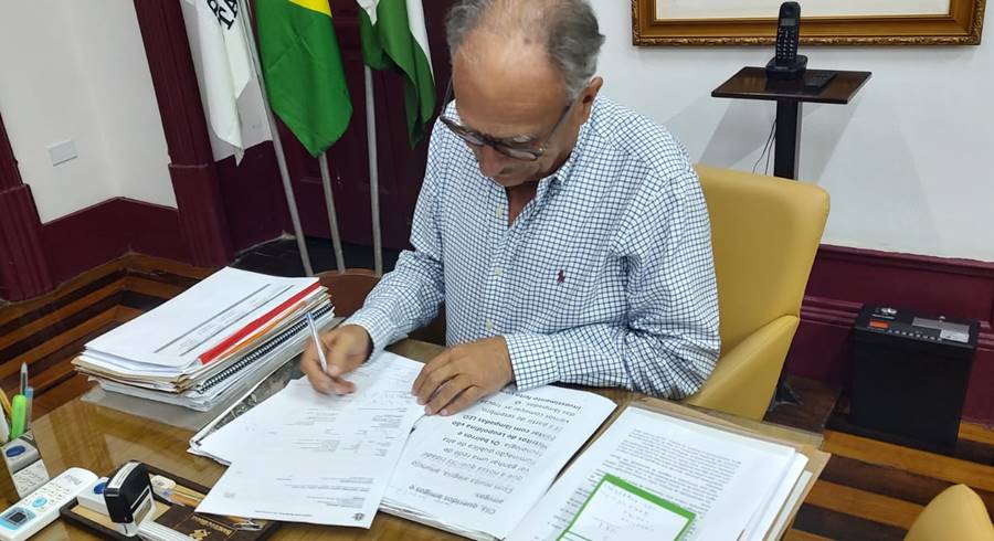 Prefeitura de Leopoldina anuncia instalação de lâmpadas de LED em todo município