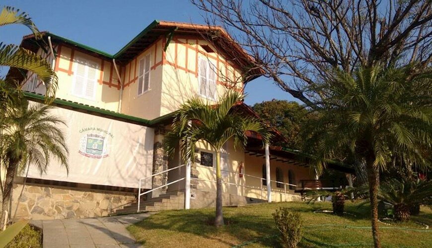 Câmara de Leopoldina aprova projeto que proíbe contratação de condenados por violência doméstica para cargos públicos