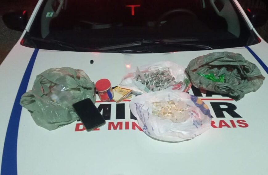 PM prende dois e cães farejadores localizam drogas em Astolfo Dutra