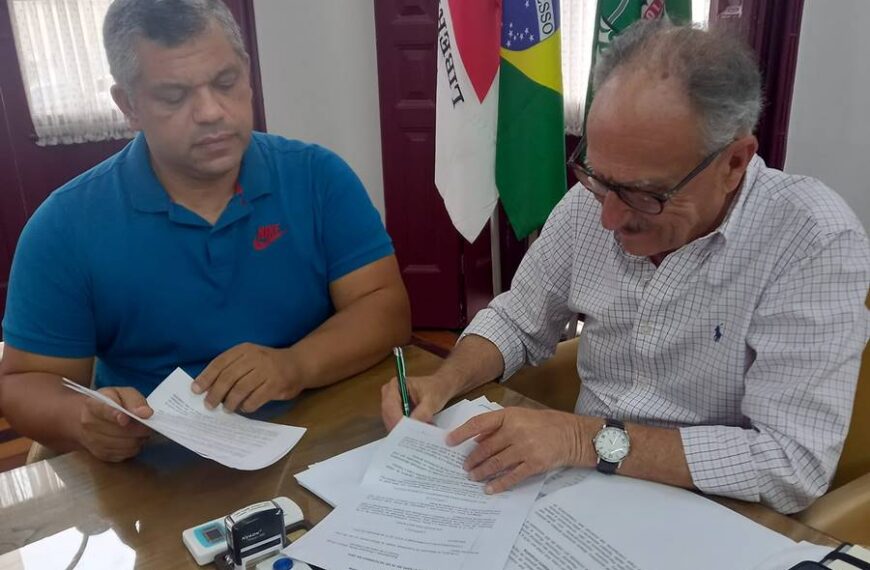 Prefeito Pedro Augusto assina decreto regulamentando Bolsa Atleta e Bolsa Técnico em Leopoldina