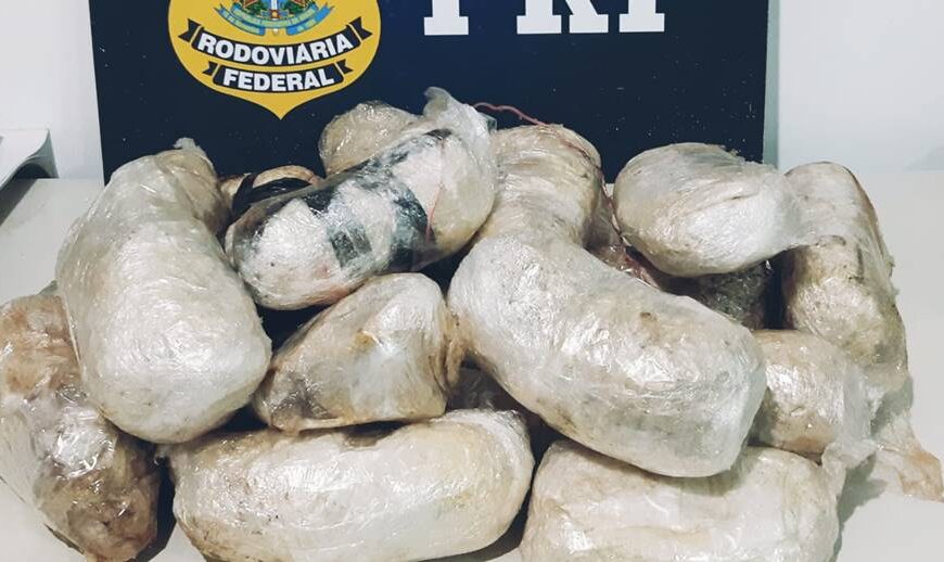 PRF apreende 7 kg de crack e prende motorista durante fiscalização em Leopoldina