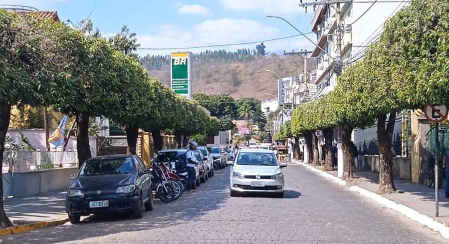 Prefeitura de Leopoldina interdita três ruas do Centro nesta terça