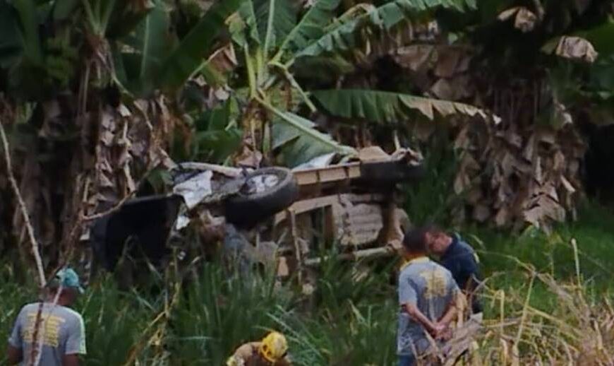 Veículo capota e deixa um morto próximo ao distrito leopoldinense de Tebas