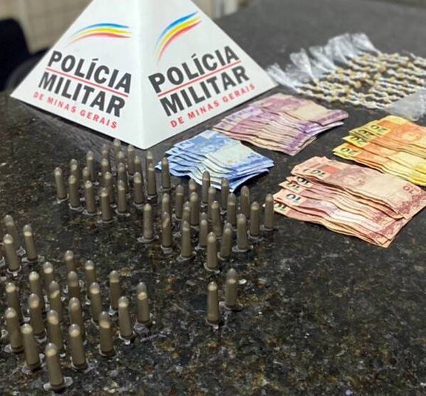 PM apreende drogas e prende dois suspeitos no Eldorado em Leopoldina