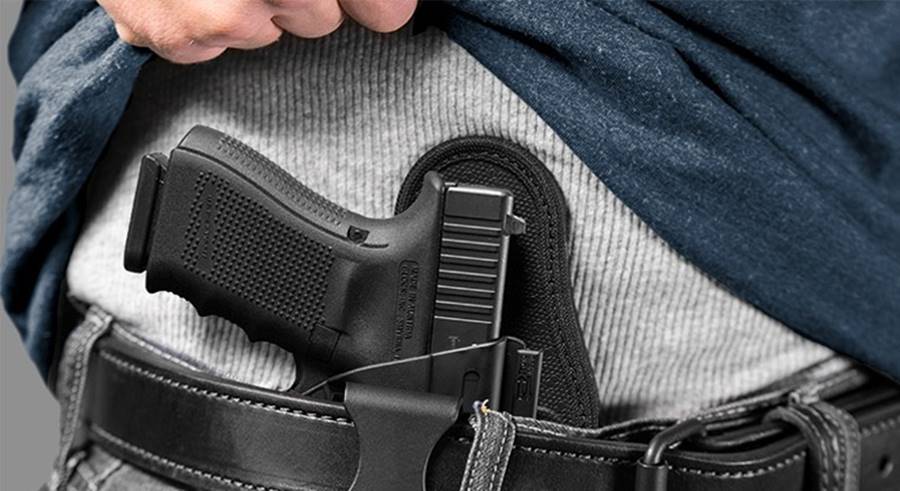 TSE proíbe porte de arma nos locais de votação durante eleições