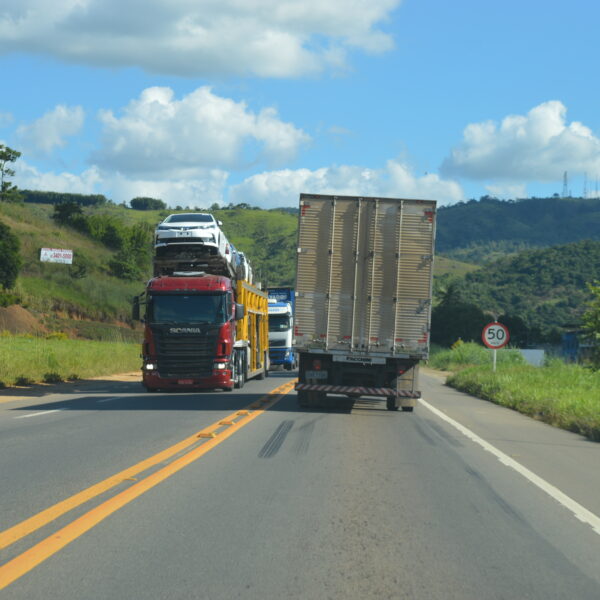 Exame toxicológico para motoristas de ônibus, caminhão e carreta tem novo prazo