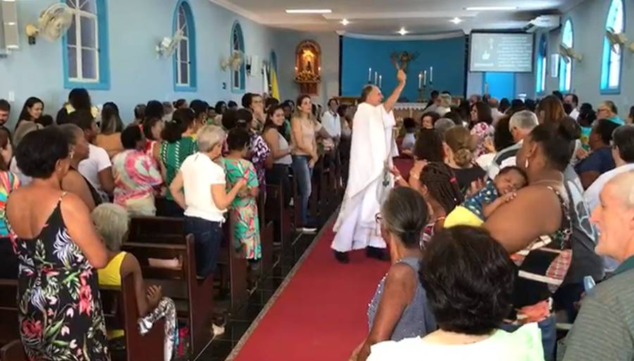Fé e devoção marcam Dia de Nossa Senhora Aparecida em Leopoldina