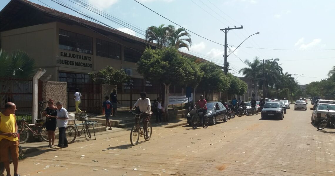 Eleição começa tranquila em Leopoldina