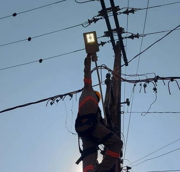 Leopoldina avança na modernização da iluminação pública com lâmpadas de LED