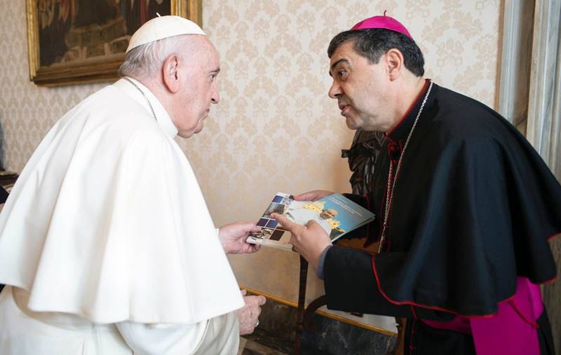 Bispo da Diocese de Leopoldina fala sobre encontro com Papa Francisco