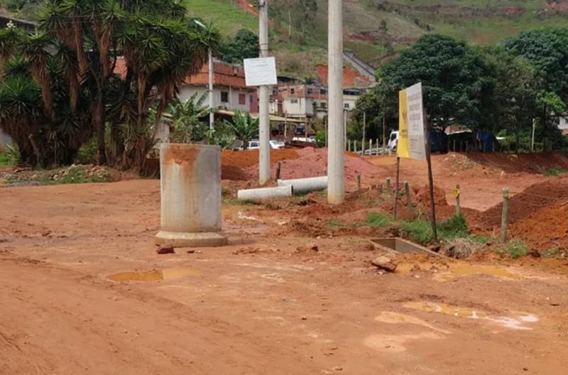 Homem fica 14 horas dentro de bueiro após cair e ser levado por enxurrada em Viçosa