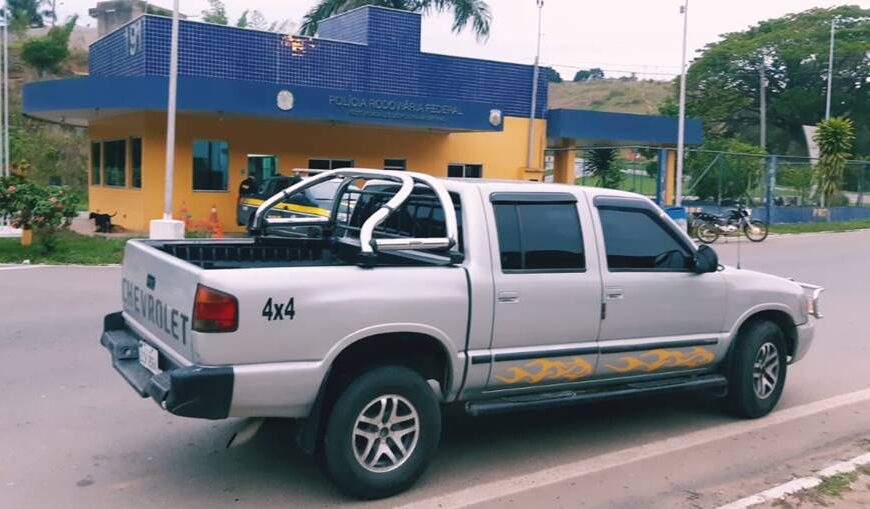 Veículo roubado há 2 anos no Rio de Janeiro é recuperado pela PRF em Leopoldina