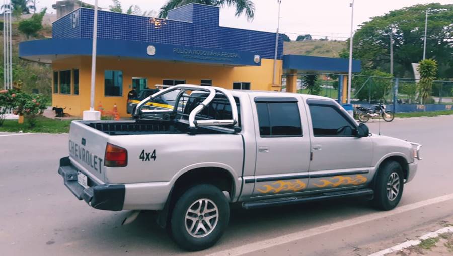 Veículo roubado há 2 anos no Rio de Janeiro é recuperado pela PRF em Leopoldina