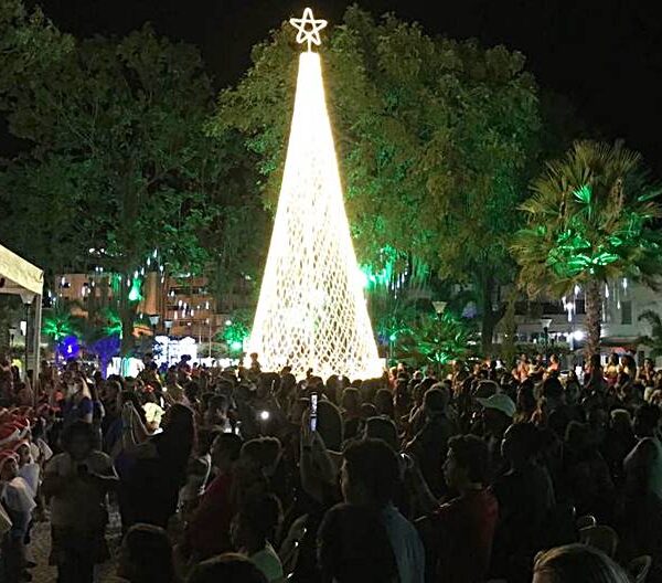 Natal Iluminado 2022 é aberto oficialmente em Leopoldina